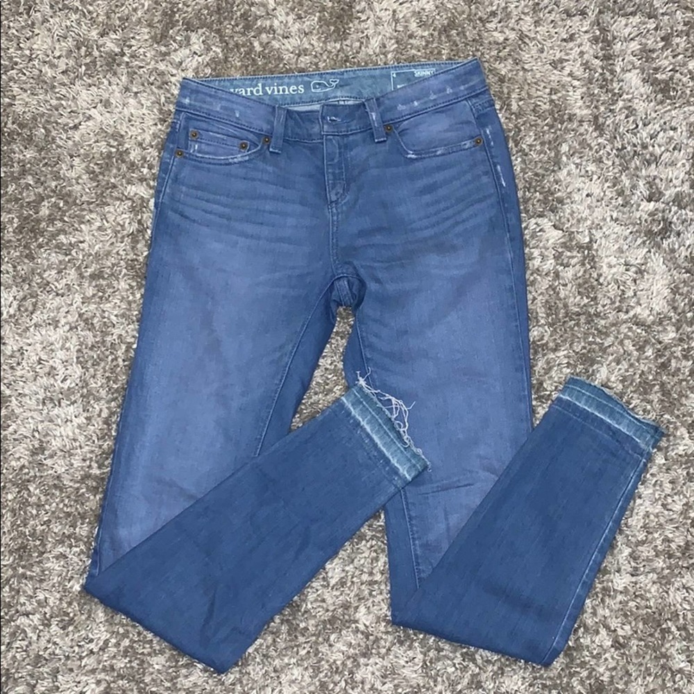 Vineyard Vines Skinny light blue jeans!